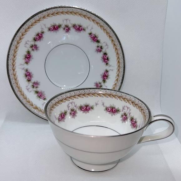 RC TEACUP & SAUCER VINTAGE 1960s PATTERN NORITAKE 564 VICTORIAN ROSES LAUREL - Picture 3 of 17